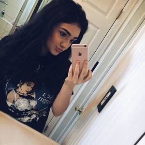 Meet your Posher, Rhianna